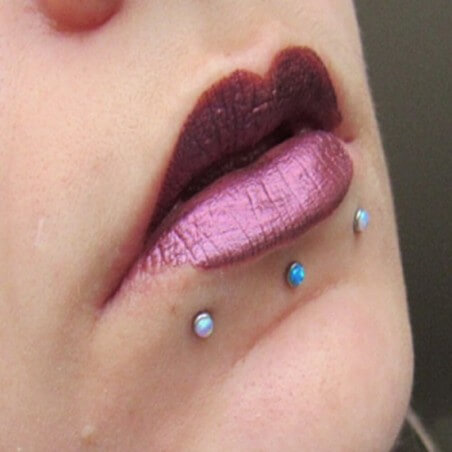 Piercing labio medusa o labret